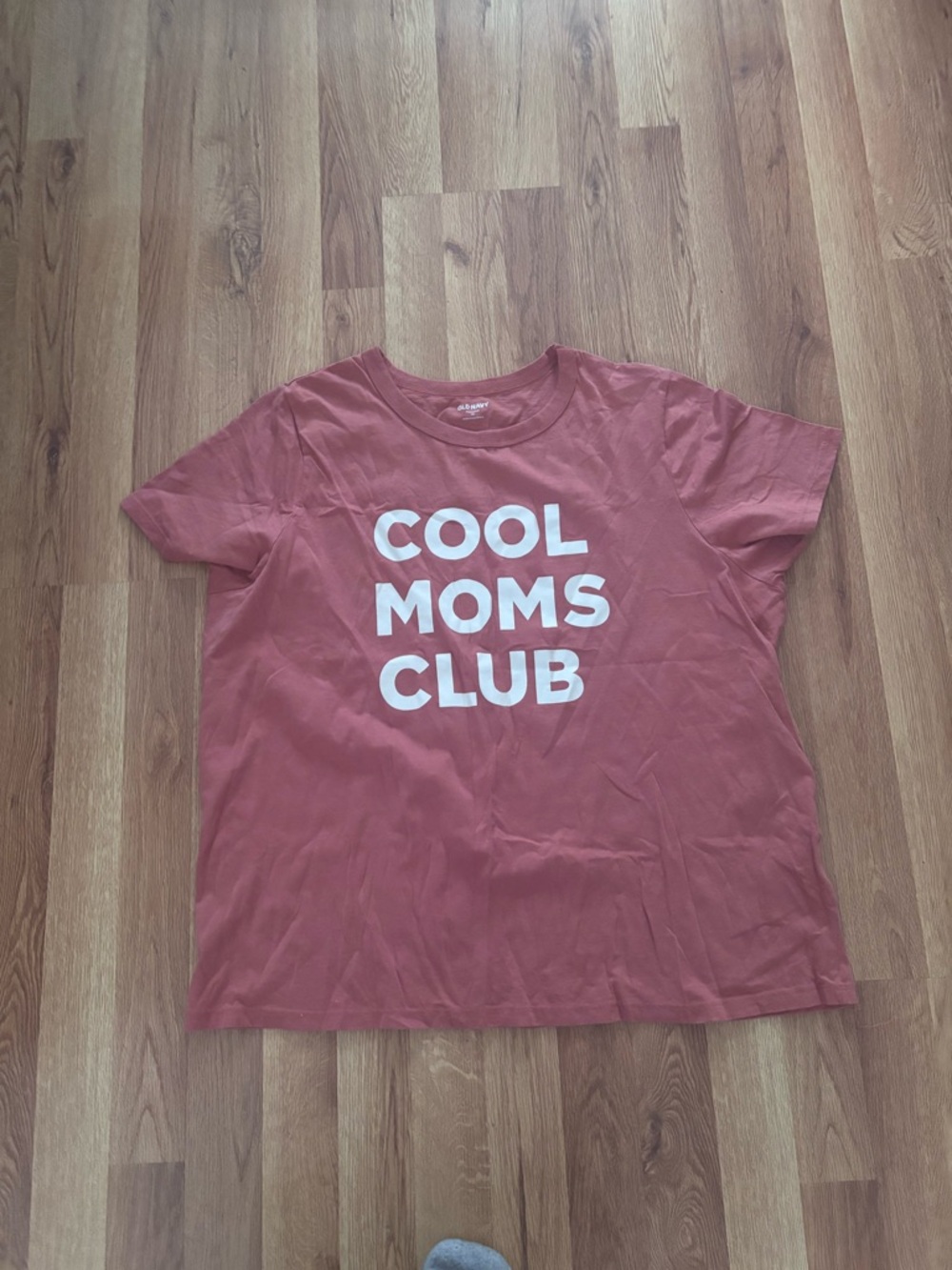 Cool Moms Club Graphic Tee - Rust Pink Top